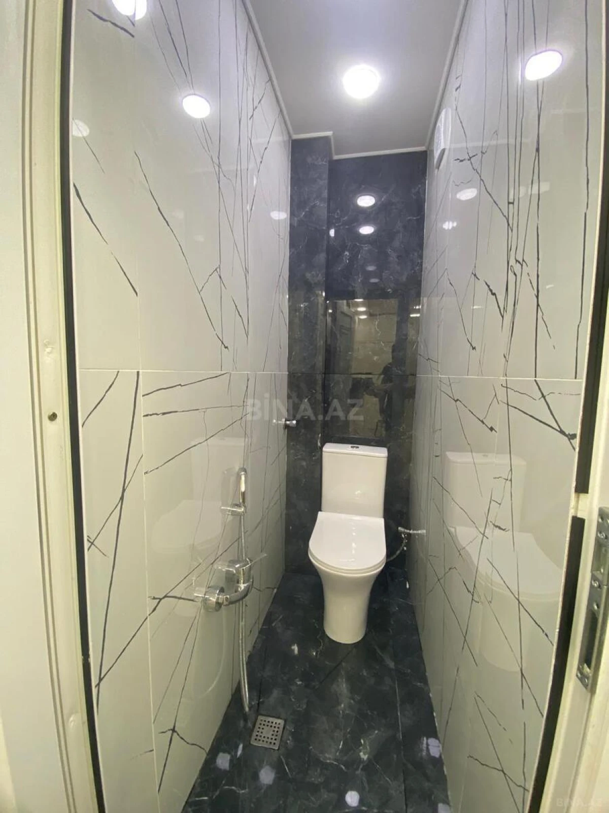 Satılır 2 otaqlı mənzil 60 m²