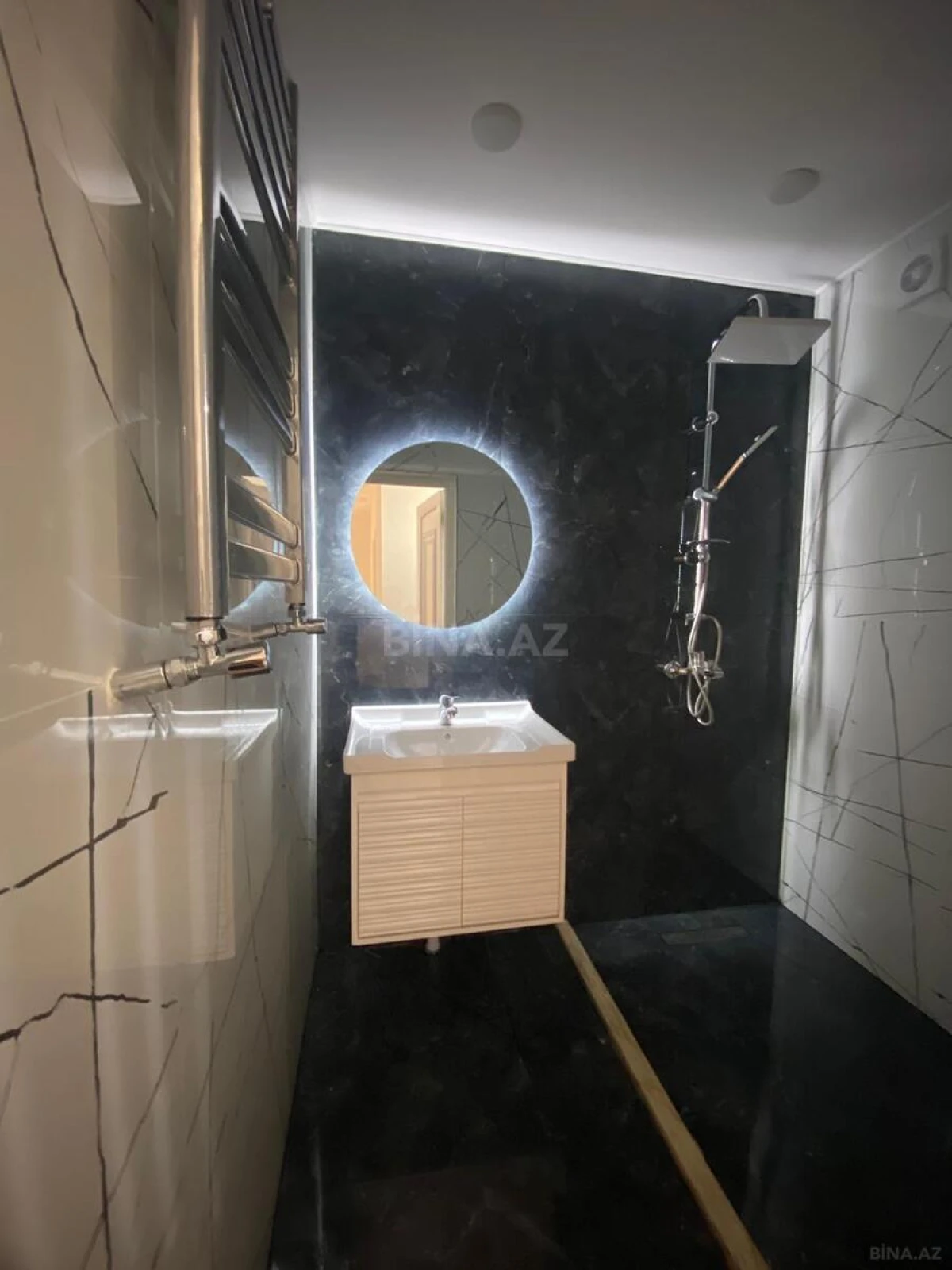 Satılır 2 otaqlı mənzil 60 m²