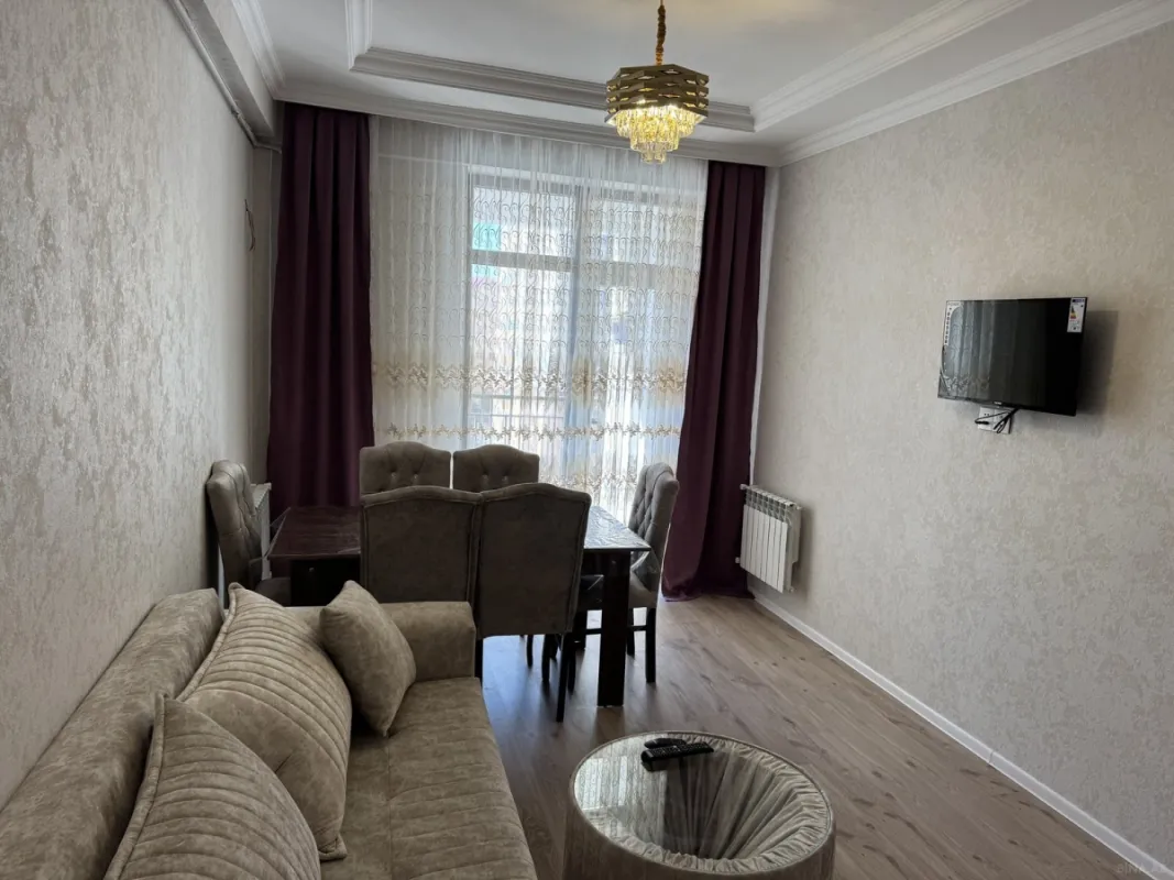 Kirayə verilir 2 otaqlı mənzil 76 m²