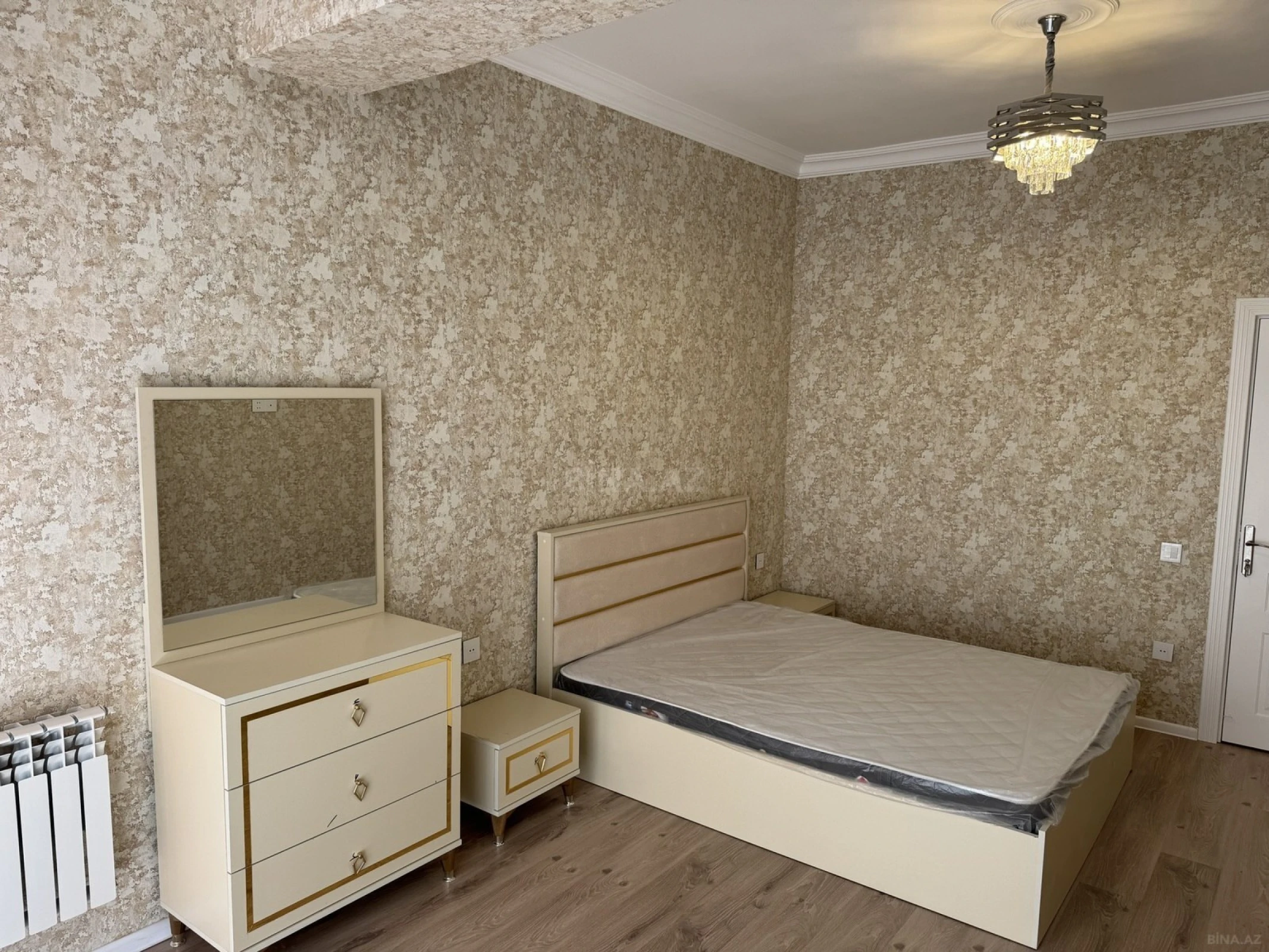 Kirayə verilir 2 otaqlı mənzil 76 m²