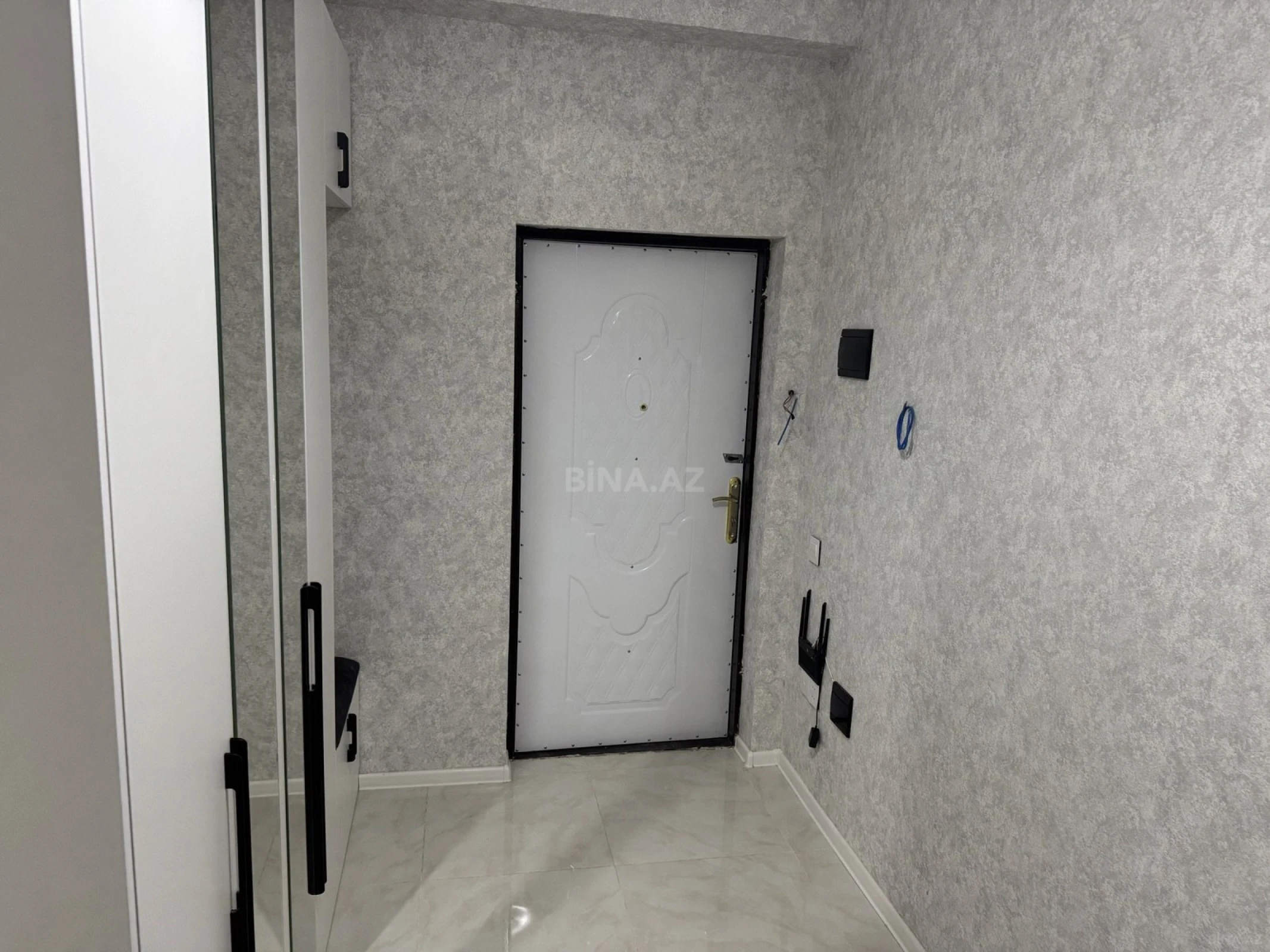 Kirayə verilir 2 otaqlı mənzil 76 m²