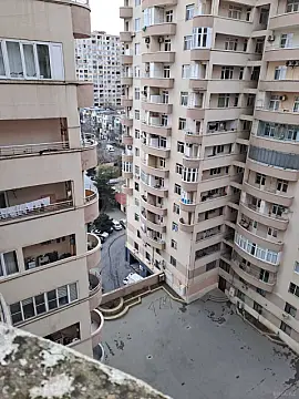 Satılır 3 otaqlı mənzil 150 m²