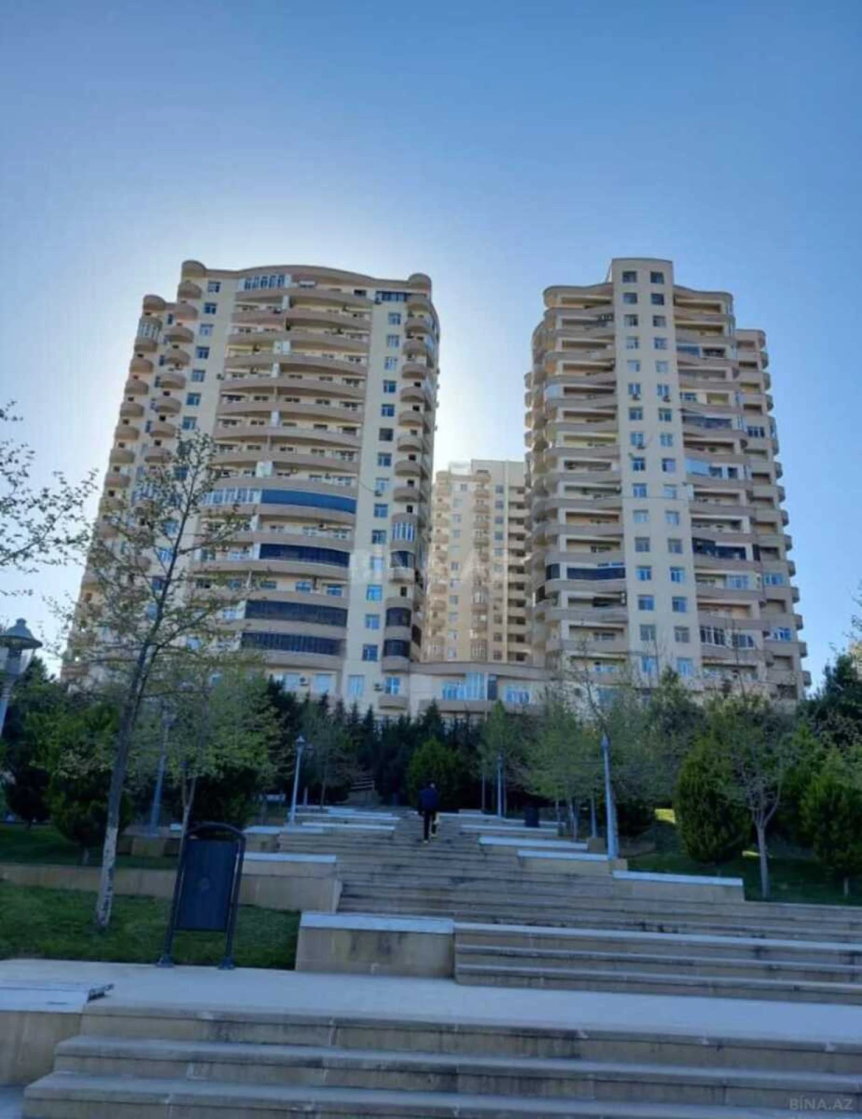 Satılır 3 otaqlı mənzil 150 m²