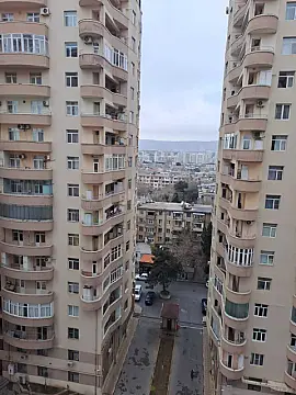 Satılır 3 otaqlı mənzil 150 m²