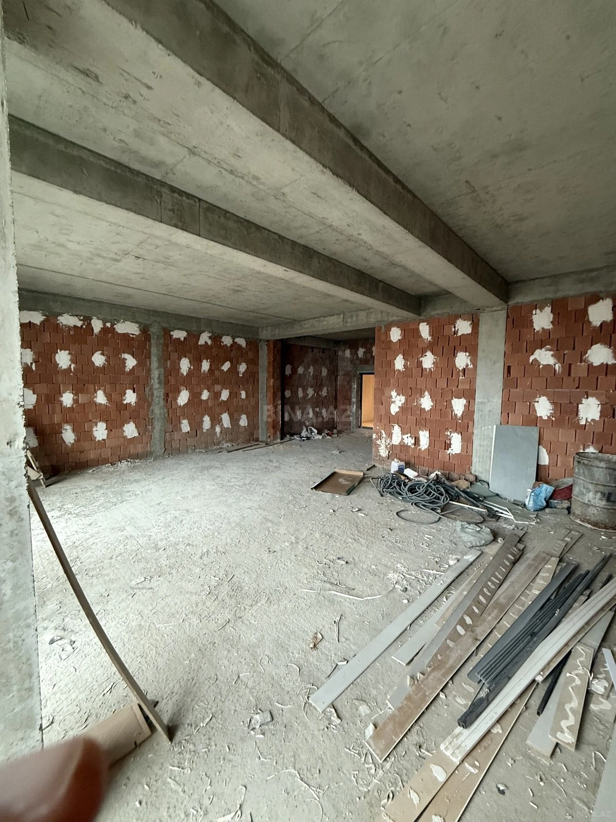 Satılır 2 otaqlı mənzil 85.6 m²