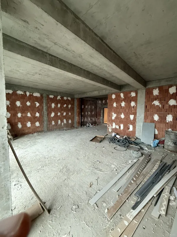 Satılır 2 otaqlı mənzil 85.6 m²