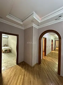 Satılır 3 otaqlı mənzil 137 m²