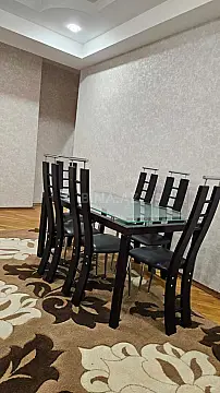 Kirayə verilir 2 otaqlı mənzil 95 m²