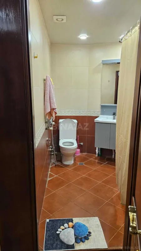 Kirayə verilir 2 otaqlı mənzil 95 m²