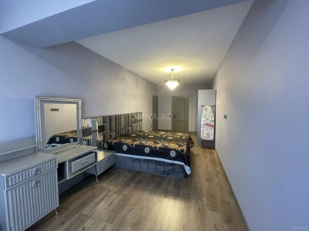 Kirayə verilir 2 otaqlı mənzil 120 m²