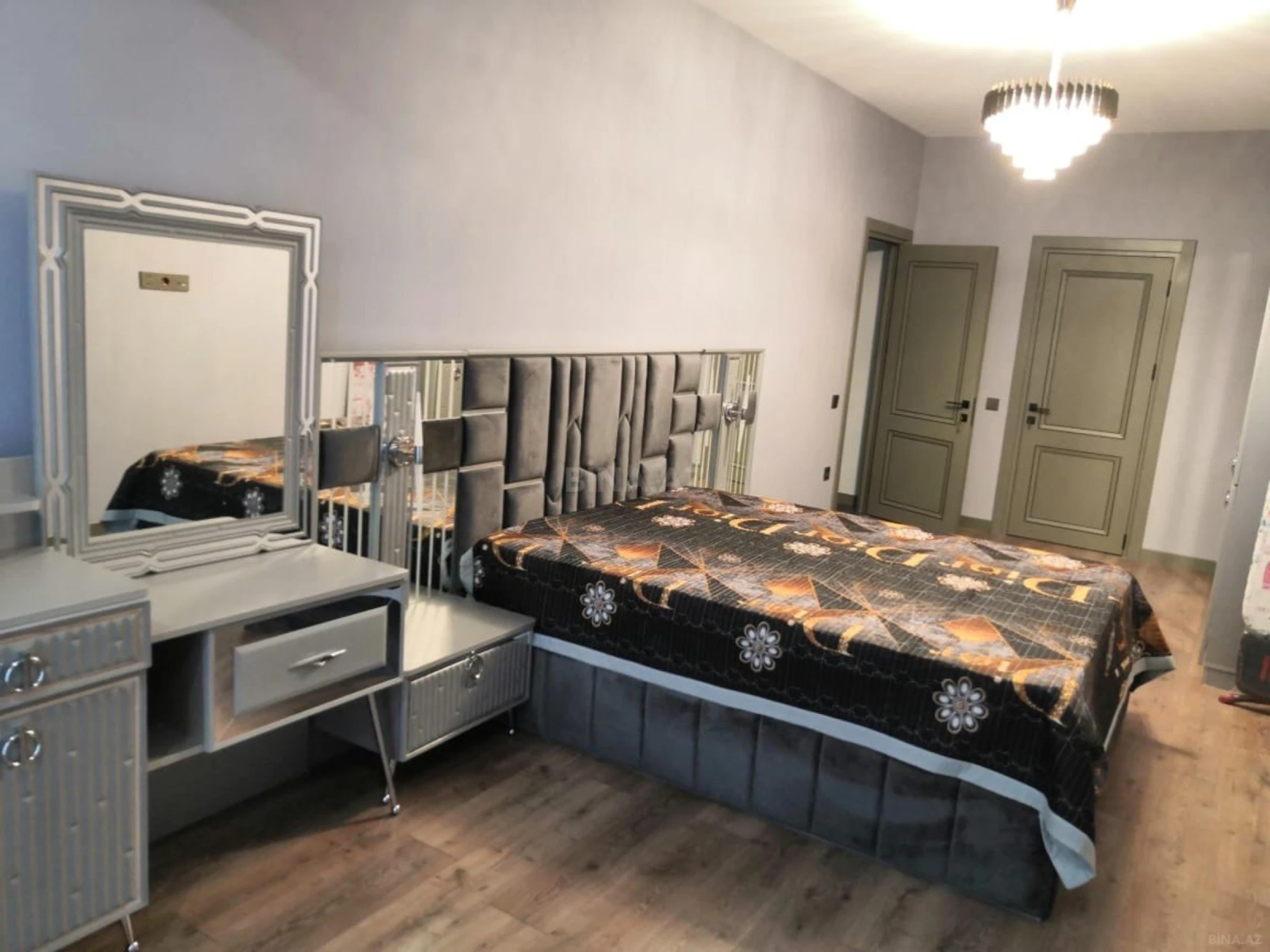 Kirayə verilir 2 otaqlı mənzil 120 m²