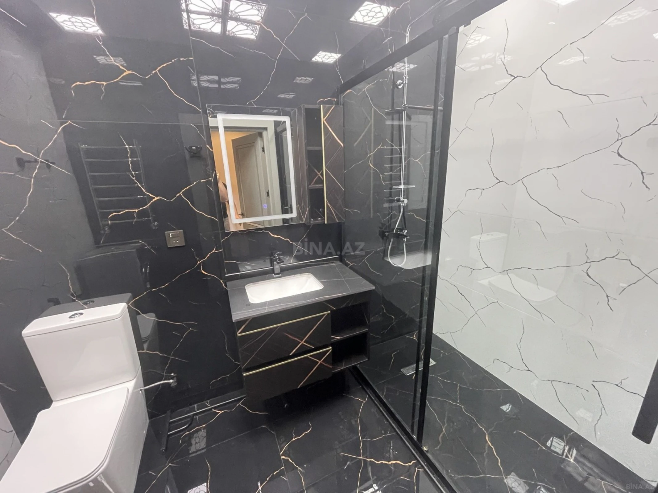 Kirayə verilir 2 otaqlı mənzil 120 m²