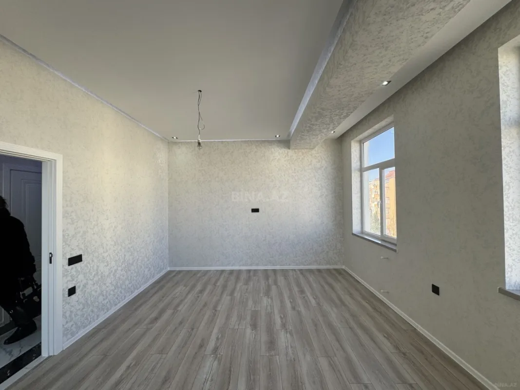 Satılır 2 otaqlı mənzil 75 m²