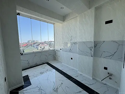 Satılır 2 otaqlı mənzil 75 m²