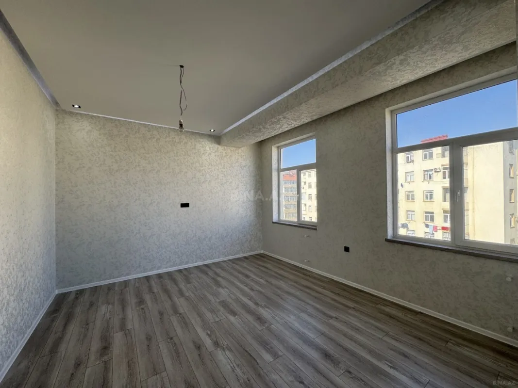 Satılır 2 otaqlı mənzil 75 m²