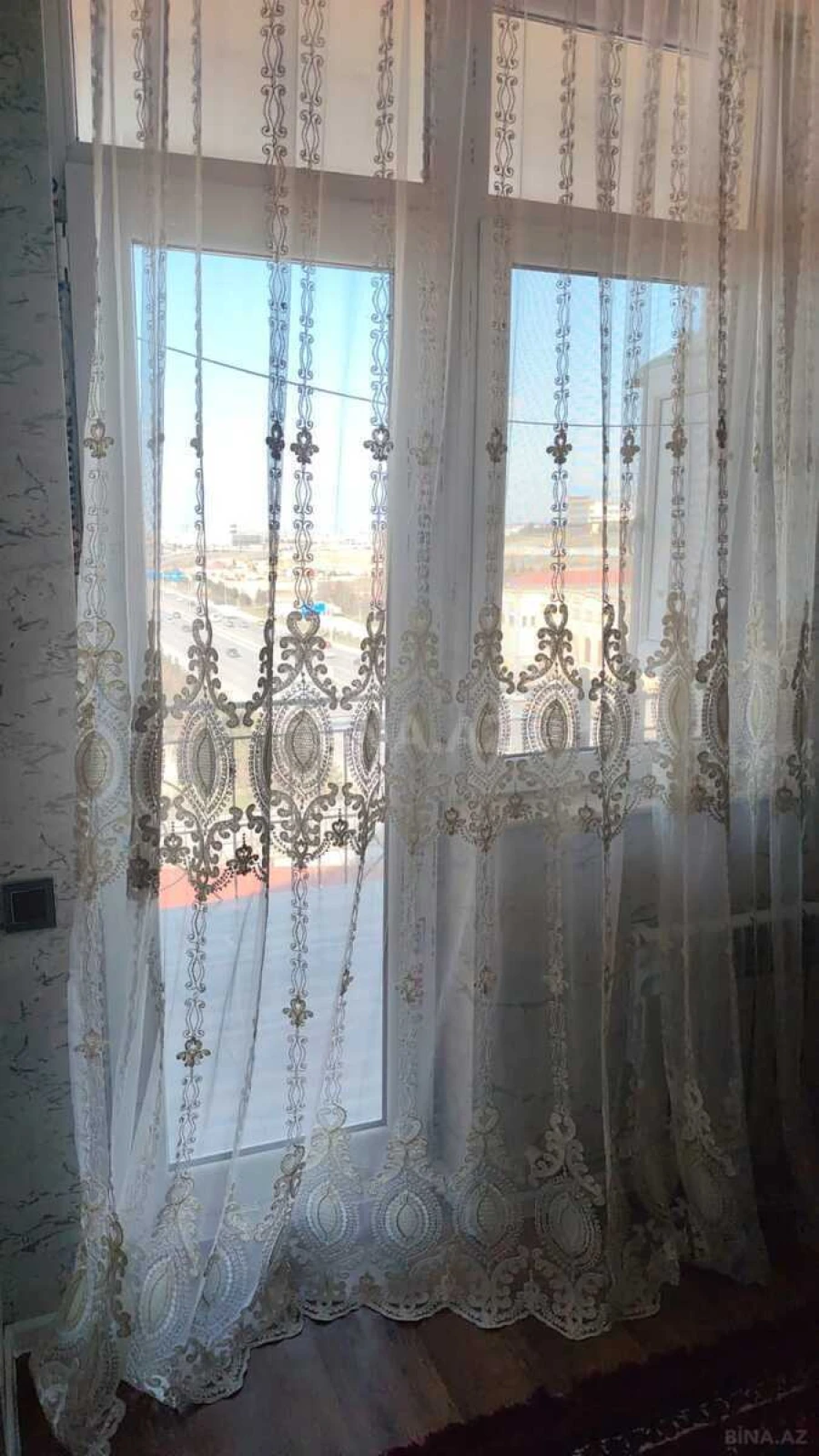 Kirayə verilir 2 otaqlı mənzil 70 m²