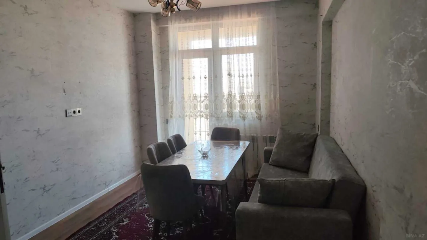 Kirayə verilir 2 otaqlı mənzil 70 m²