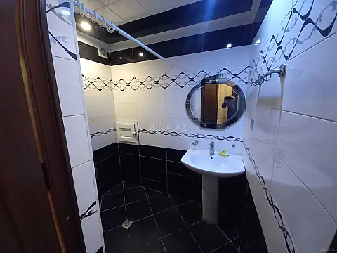 Kirayə verilir 2 otaqlı mənzil 70 m²