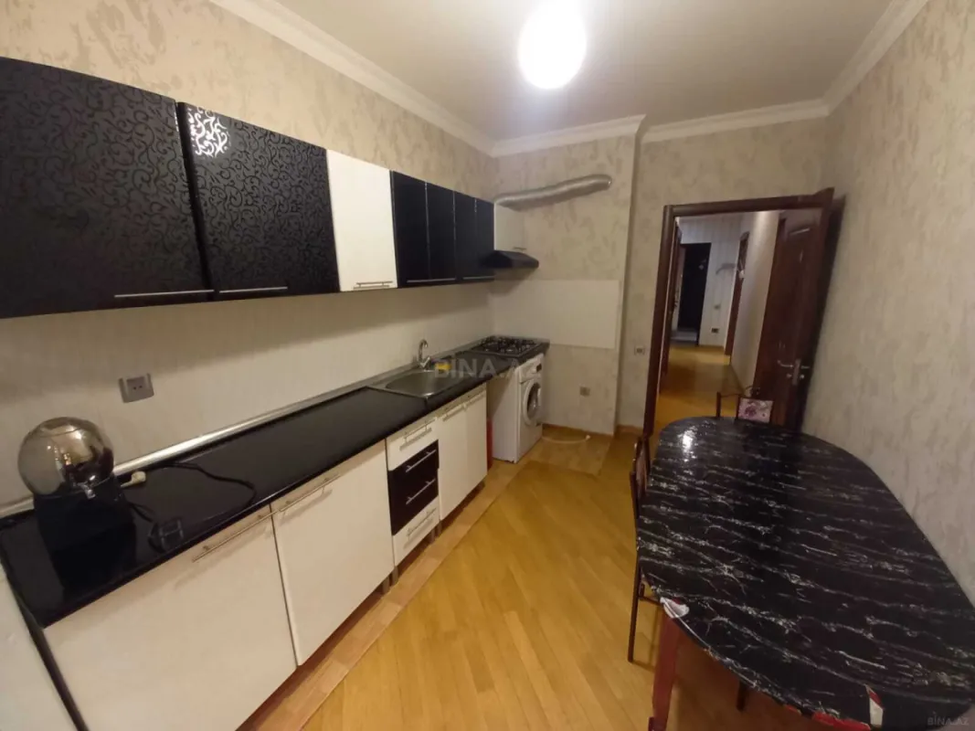 Kirayə verilir 2 otaqlı mənzil 70 m²