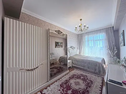 Satılır 3 otaqlı mənzil 127 m²