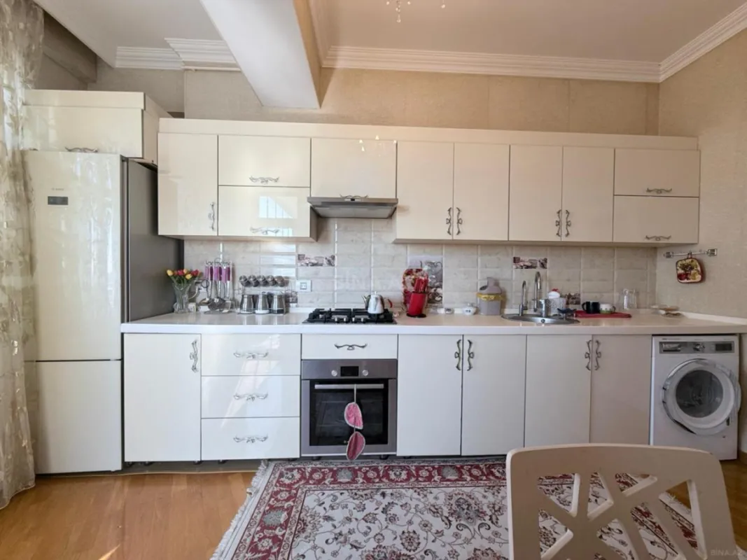 Satılır 3 otaqlı mənzil 127 m²