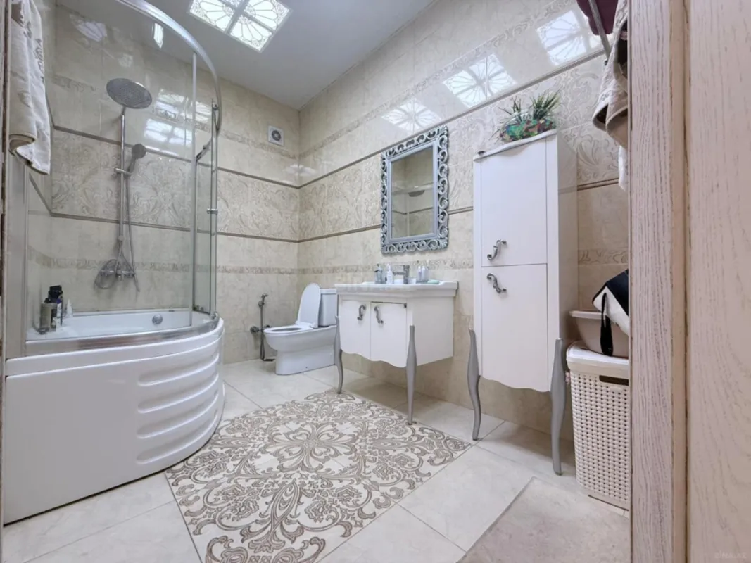 Satılır 3 otaqlı mənzil 127 m²