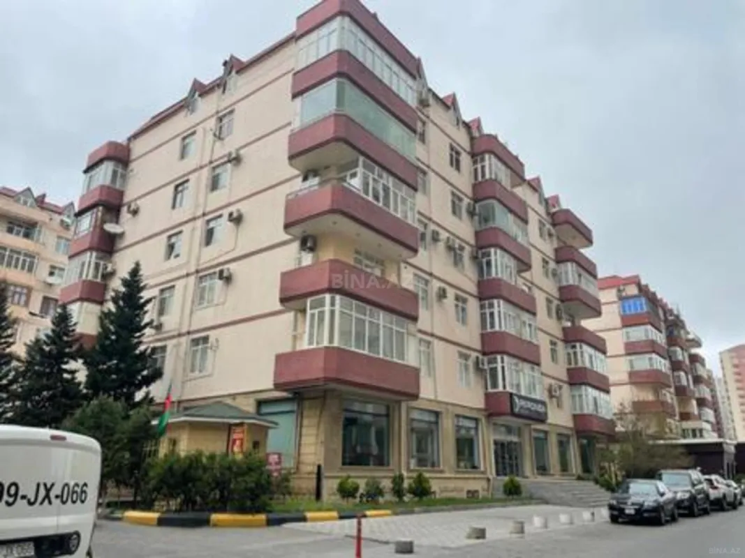 Satılır 3 otaqlı mənzil 170 m²