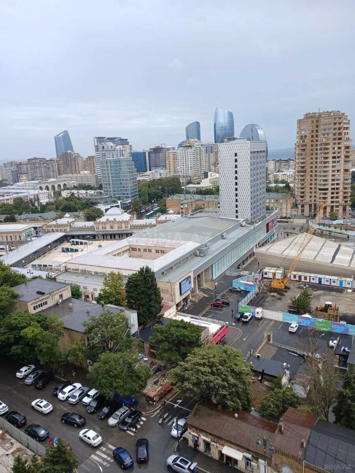 Kirayə verilir 2 otaqlı mənzil 72 m²