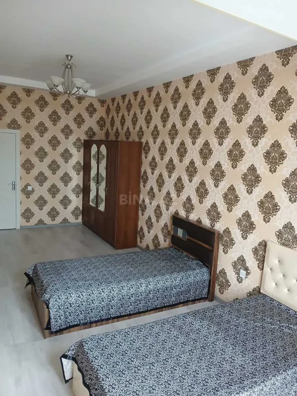 Kirayə verilir 2 otaqlı mənzil 72 m²