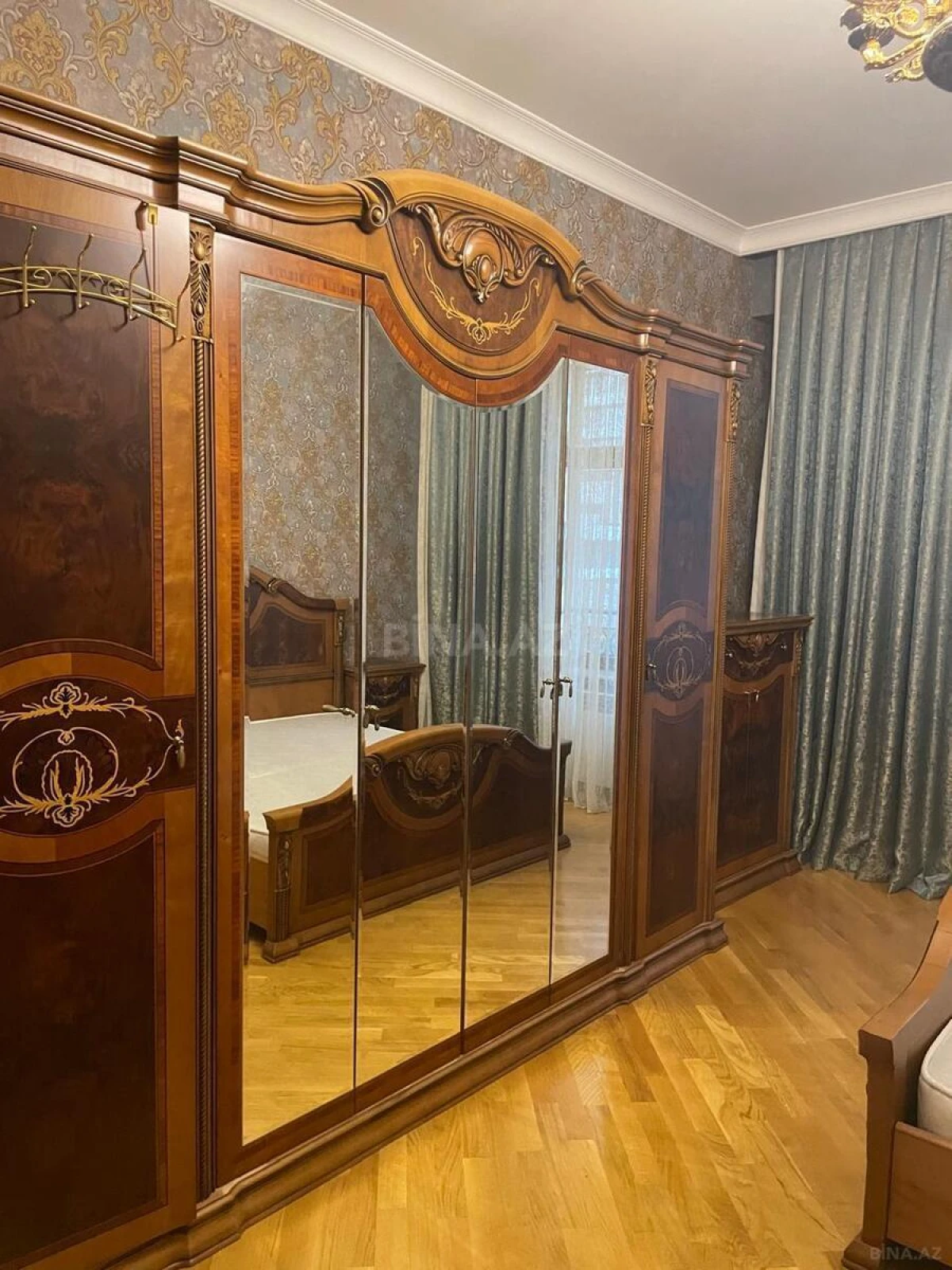 Kirayə verilir 4 otaqlı mənzil 170 m²