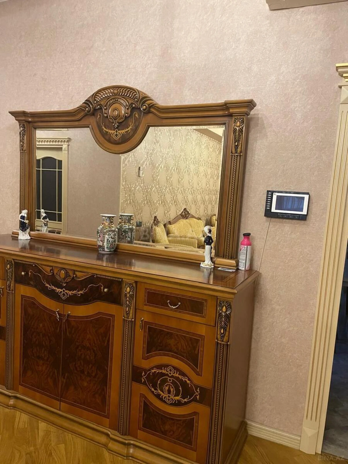 Kirayə verilir 4 otaqlı mənzil 170 m²