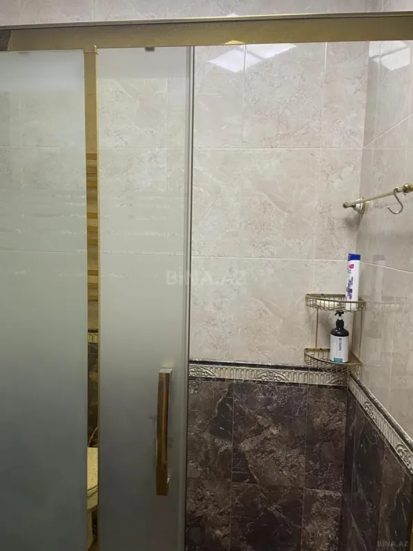 Kirayə verilir 4 otaqlı mənzil 170 m²