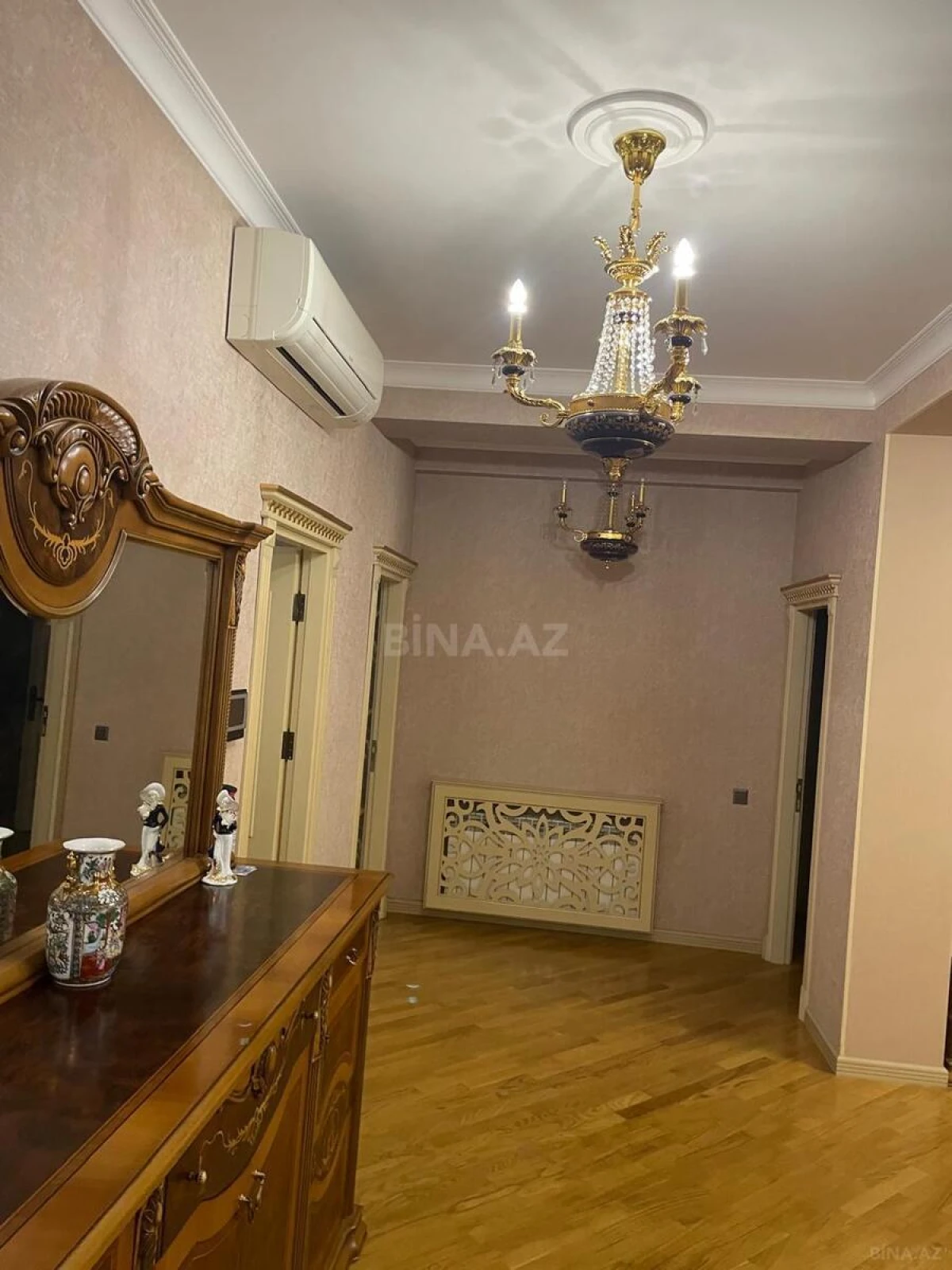 Kirayə verilir 4 otaqlı mənzil 170 m²