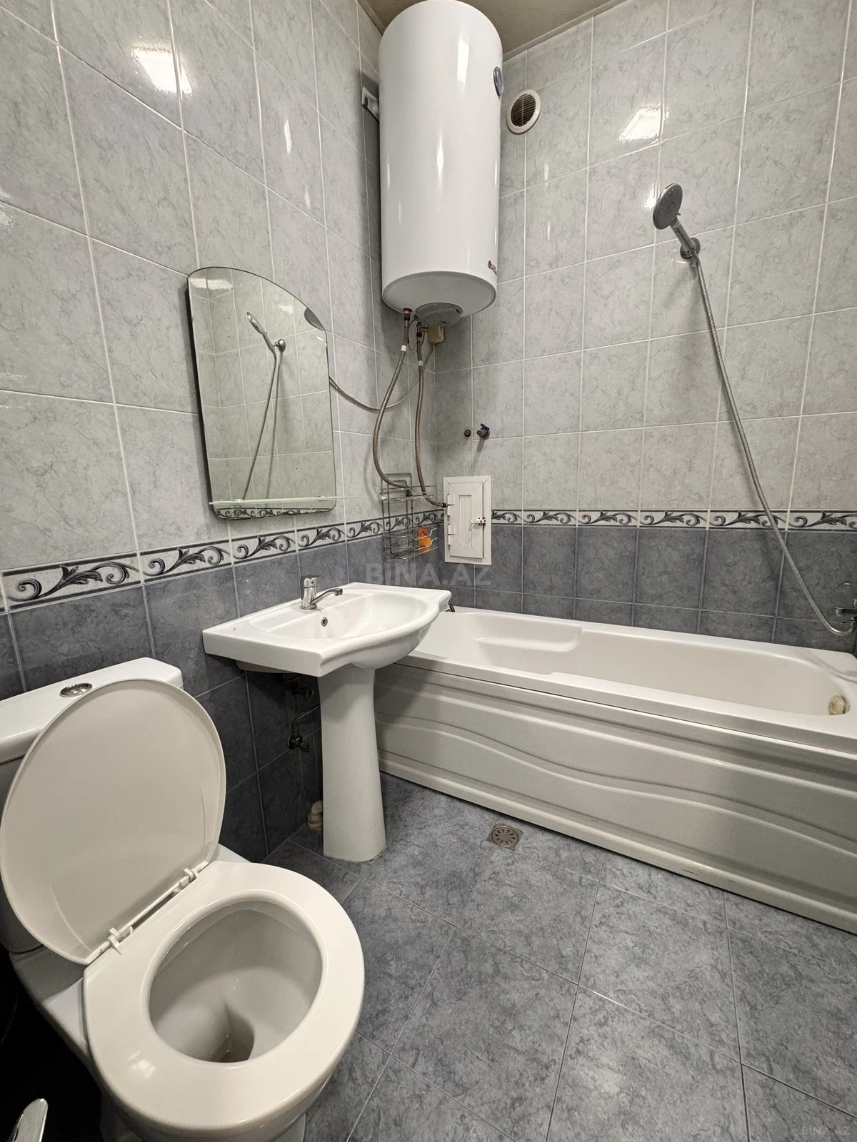 Kirayə verilir 2 otaqlı mənzil 60 m²