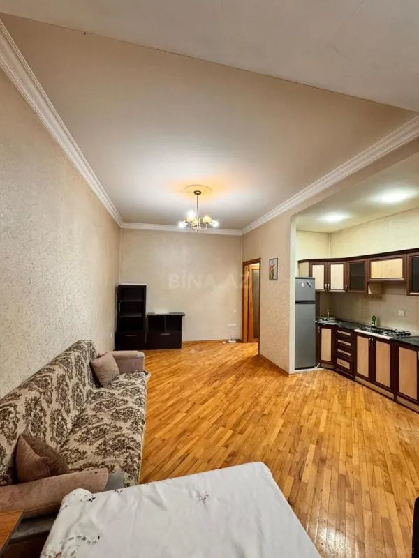 Kirayə verilir 2 otaqlı mənzil 60 m²