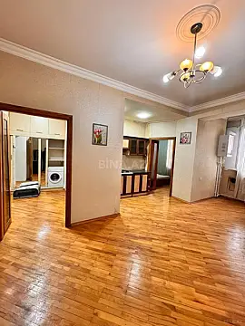 Kirayə verilir 2 otaqlı mənzil 60 m²