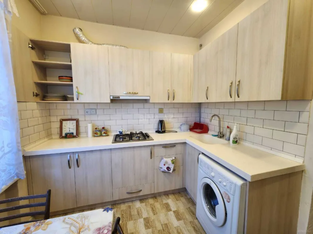 Kirayə verilir 2 otaqlı mənzil 70 m²