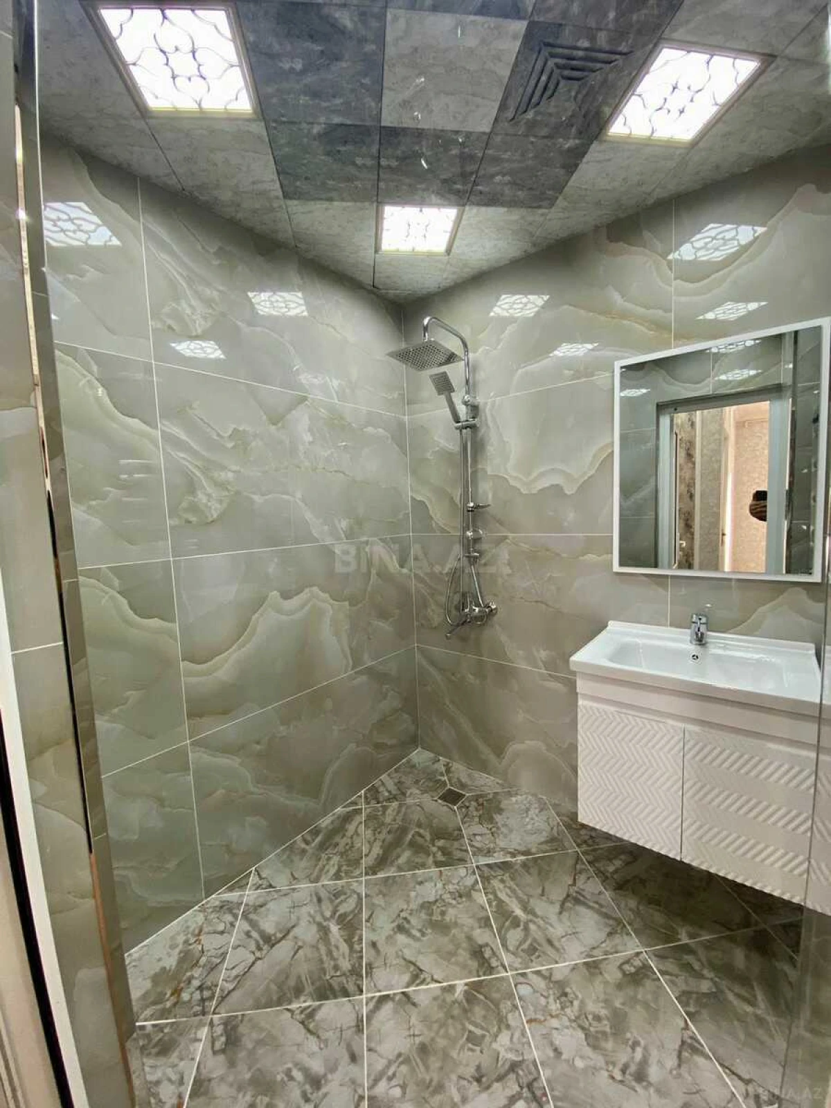 Satılır 3 otaqlı mənzil 60 m²