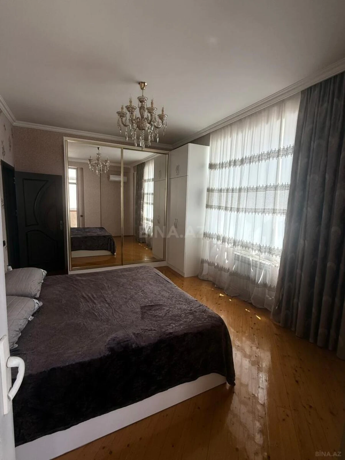 Satılır 3 otaqlı mənzil 96 m²