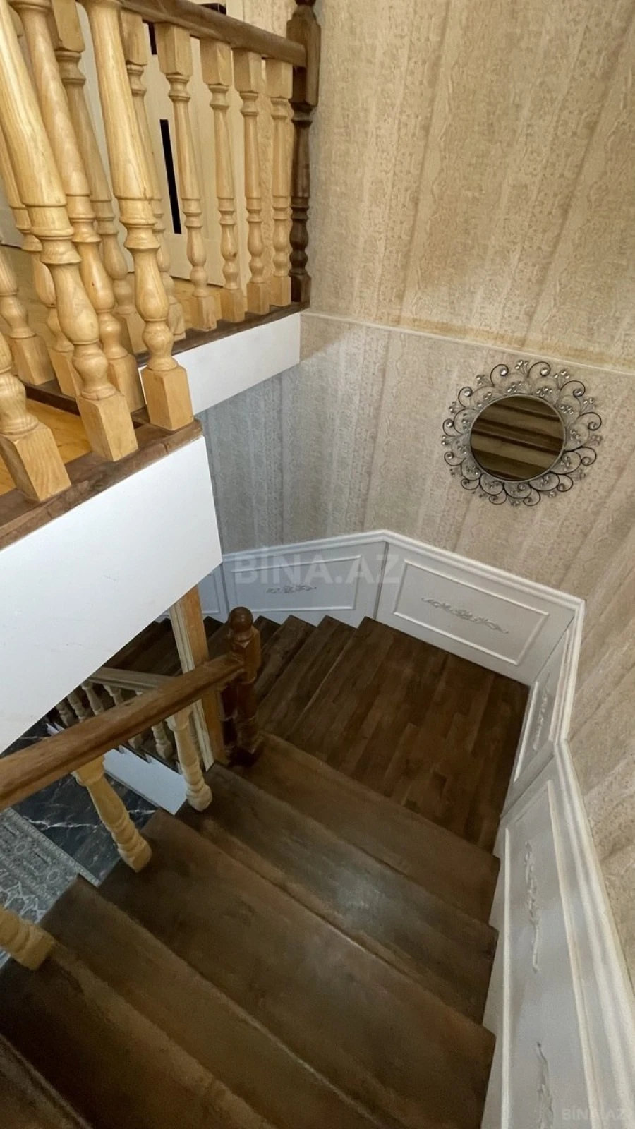 Satılır 8 otaqlı həyət evi 320 m²