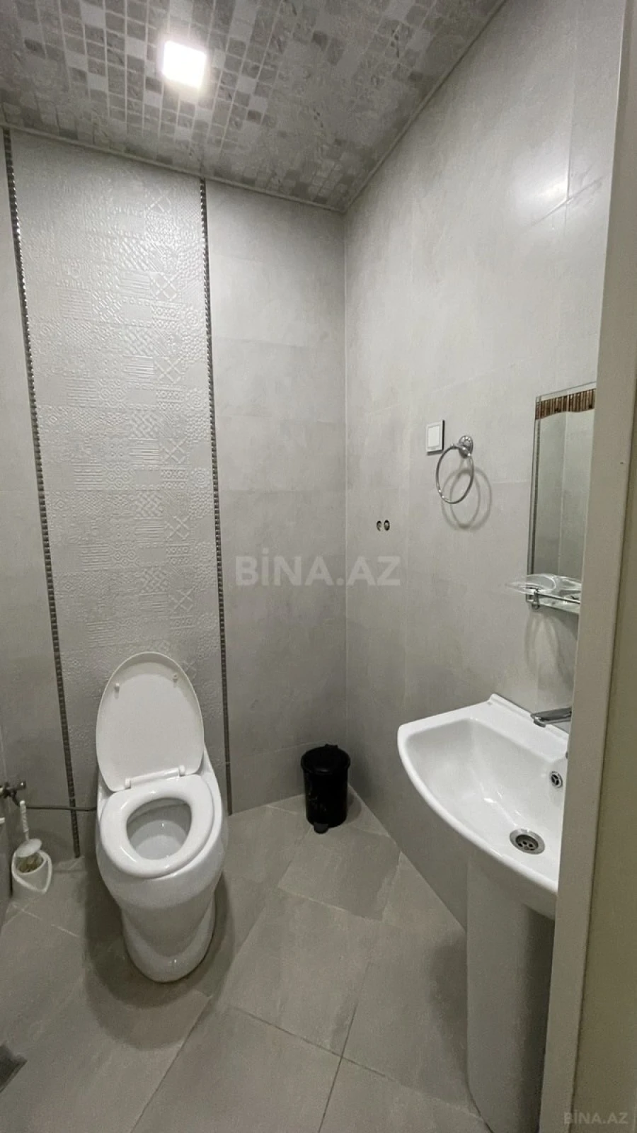 Satılır 8 otaqlı həyət evi 320 m²