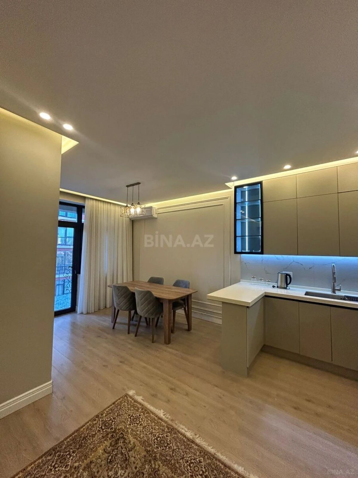 Satılır 2 otaqlı mənzil 70 m²