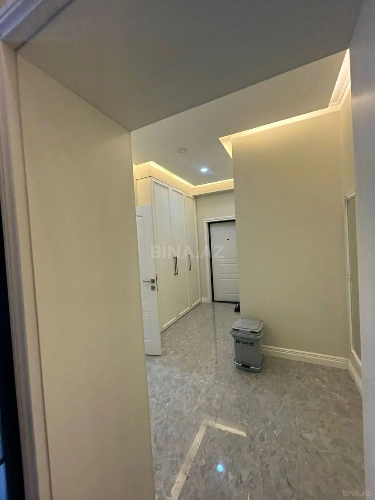 Satılır 2 otaqlı mənzil 70 m²