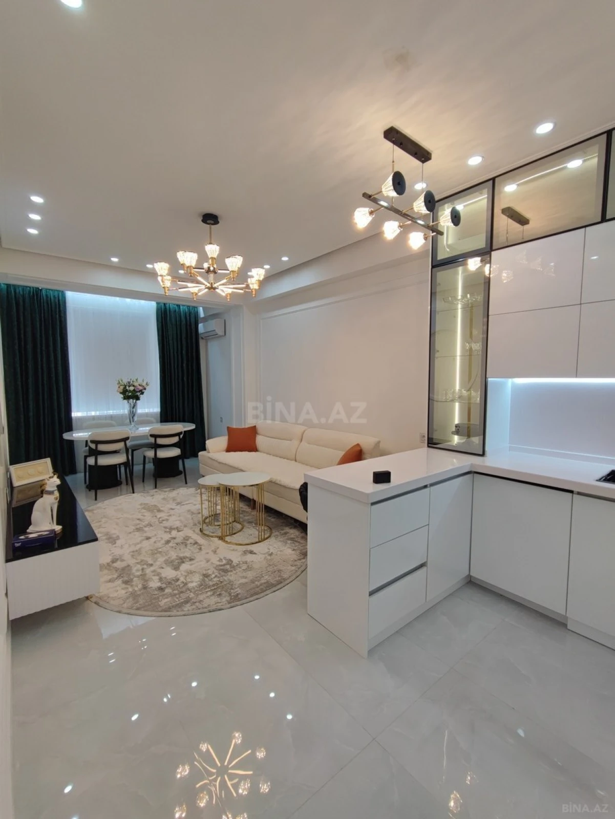 Satılır 2 otaqlı mənzil 68 m²