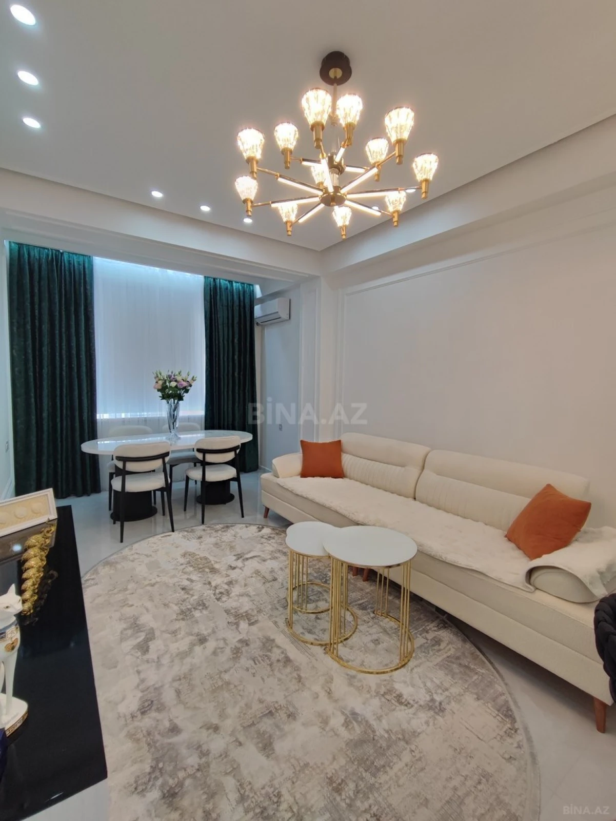 Satılır 2 otaqlı mənzil 68 m²