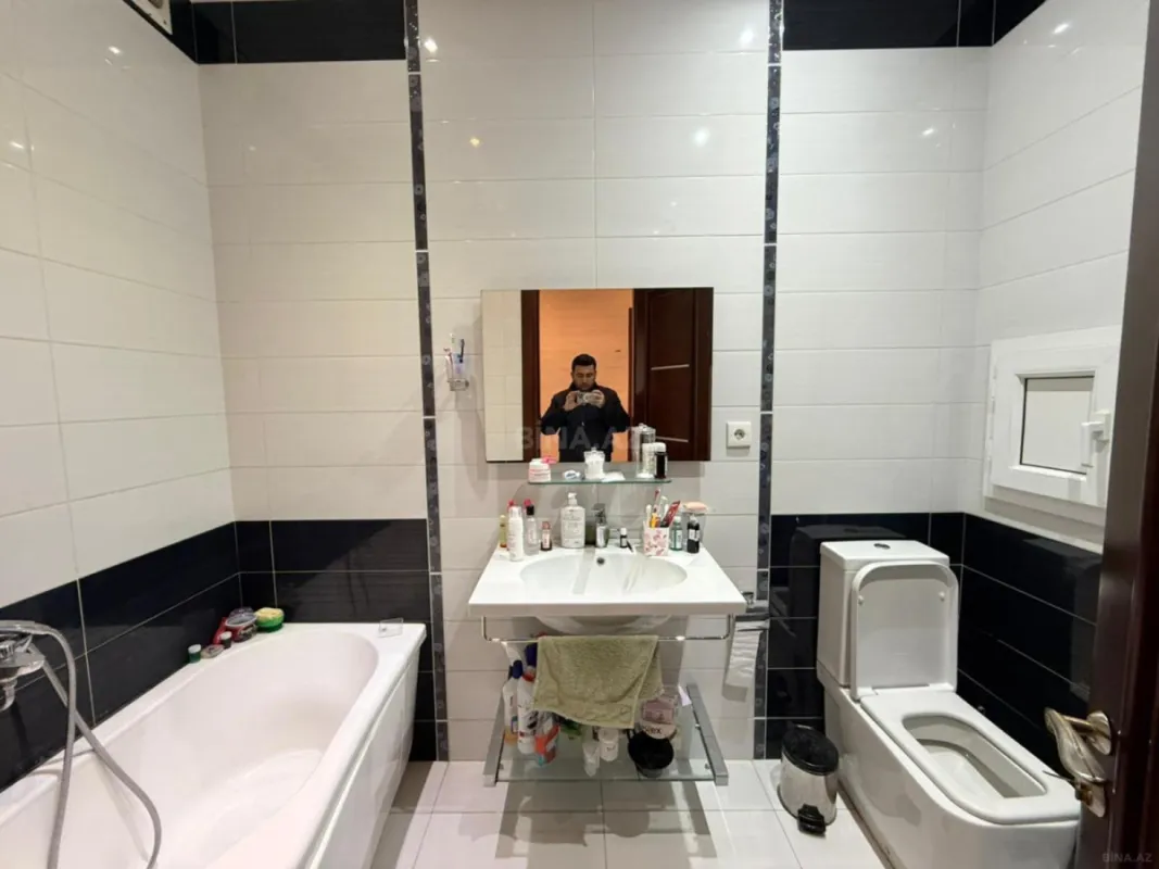 Satılır 3 otaqlı mənzil 150 m²