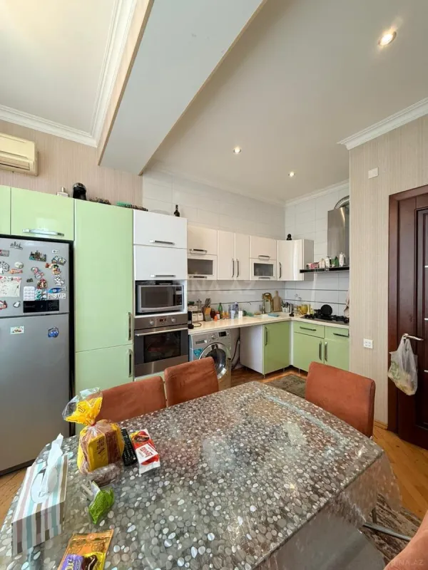 Satılır 3 otaqlı mənzil 150 m²