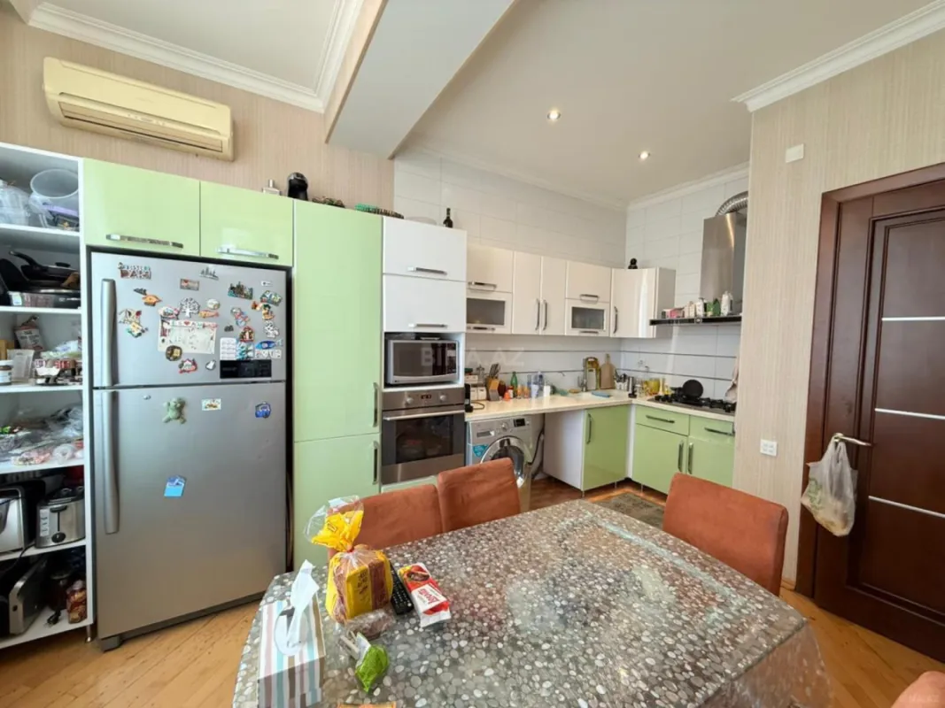 Satılır 3 otaqlı mənzil 150 m²