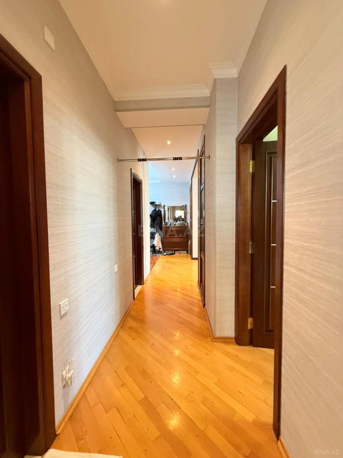Satılır 3 otaqlı mənzil 150 m²