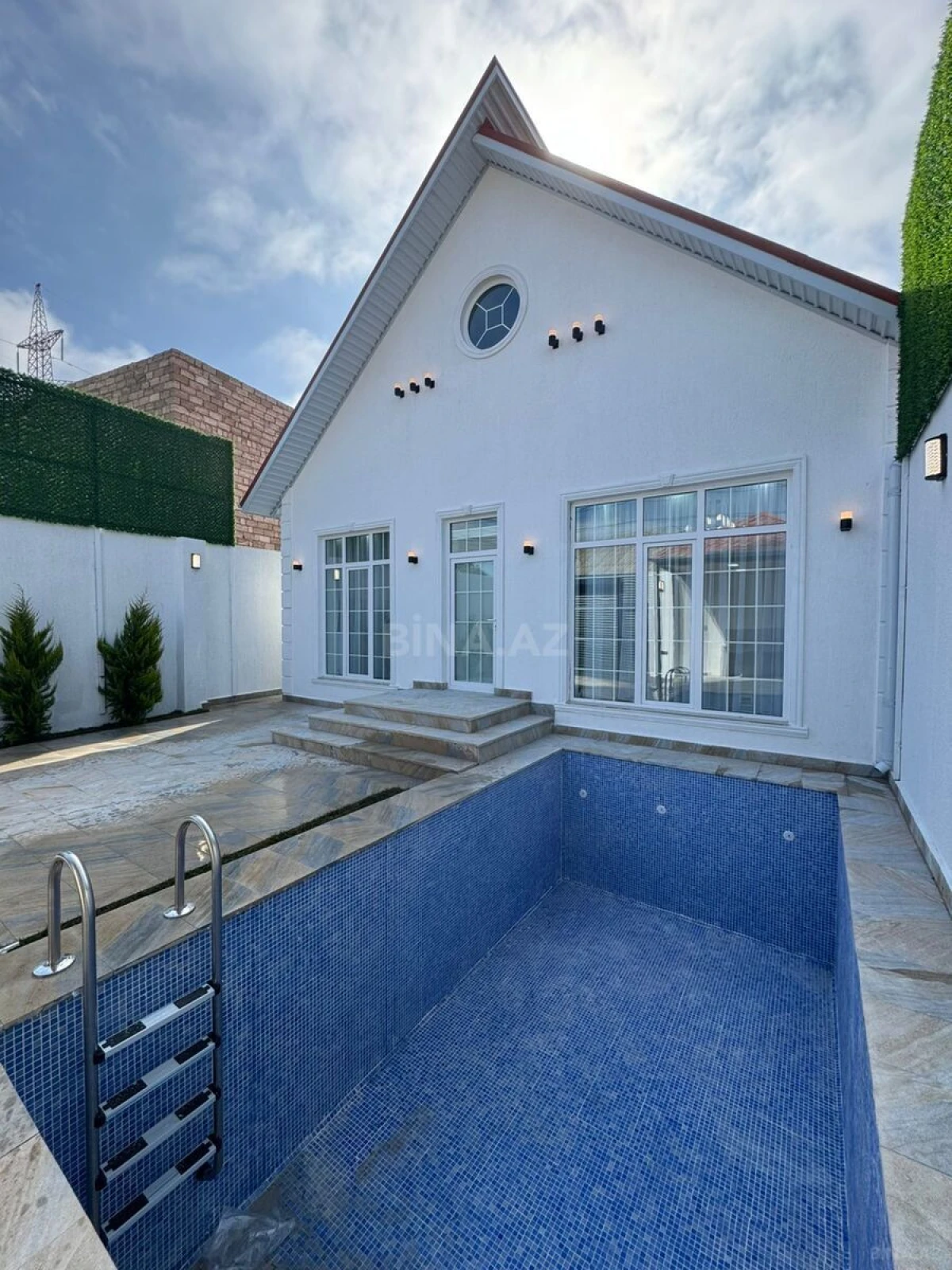 Satılır 4 otaqlı həyət evi 130 m²